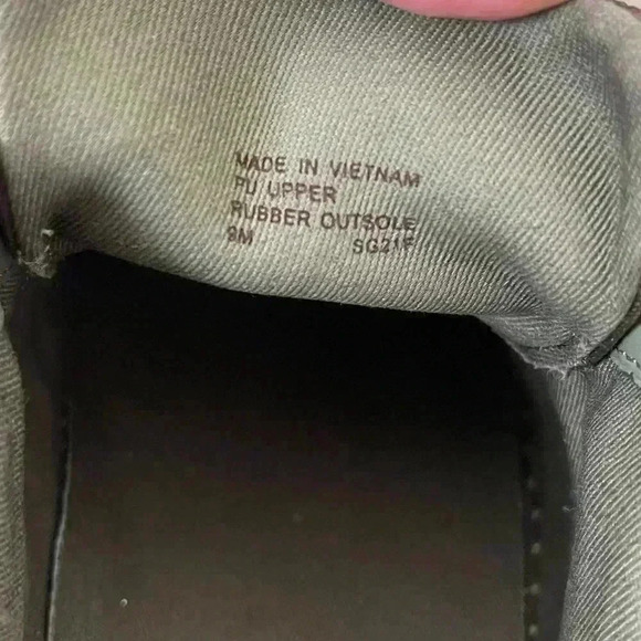 MICHAEL KORS - Poppy Stripe Lace
Up Sneaker 9 - Picture 11 of 11